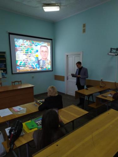 7. Виступає студент ІІІ курсу навчально-наукового інституту і